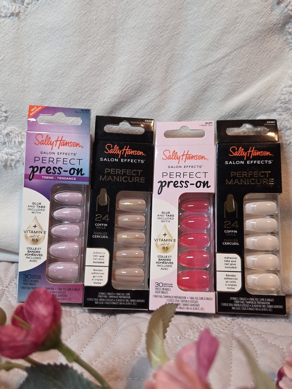 4 Sally Hansen Perfect Press-On & Manicure Set